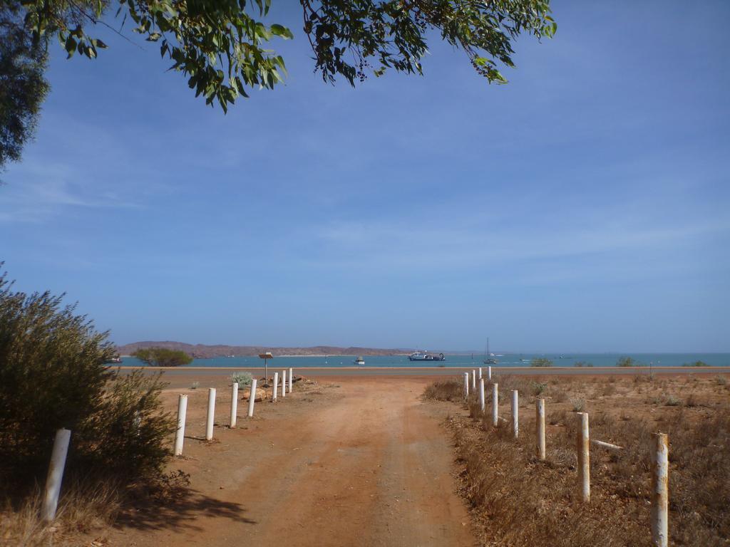 Dampier Mermaid Hotel Karratha Exterior photo