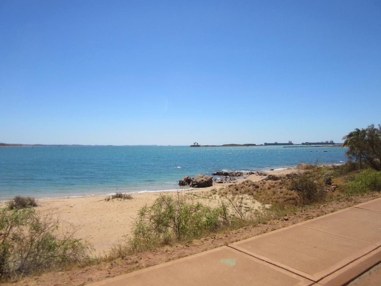 Dampier Mermaid Hotel Karratha Exterior photo