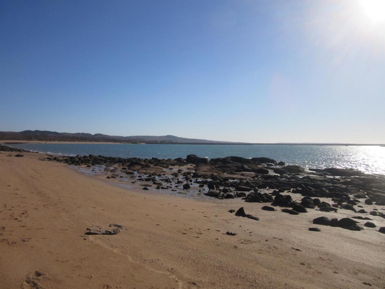 Dampier Mermaid Hotel Karratha Exterior photo