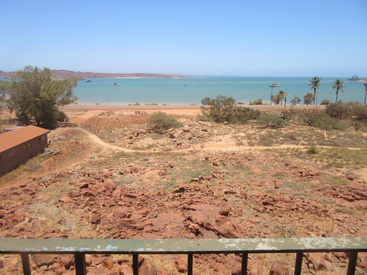 Dampier Mermaid Hotel Karratha Exterior photo